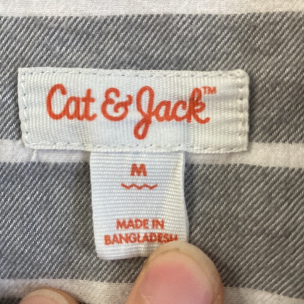 A1491 Cat & Jack, kids medium long sleeve button up - Picture 3 of 13